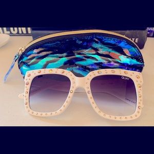 QUAYXLIZZO Sunglasses